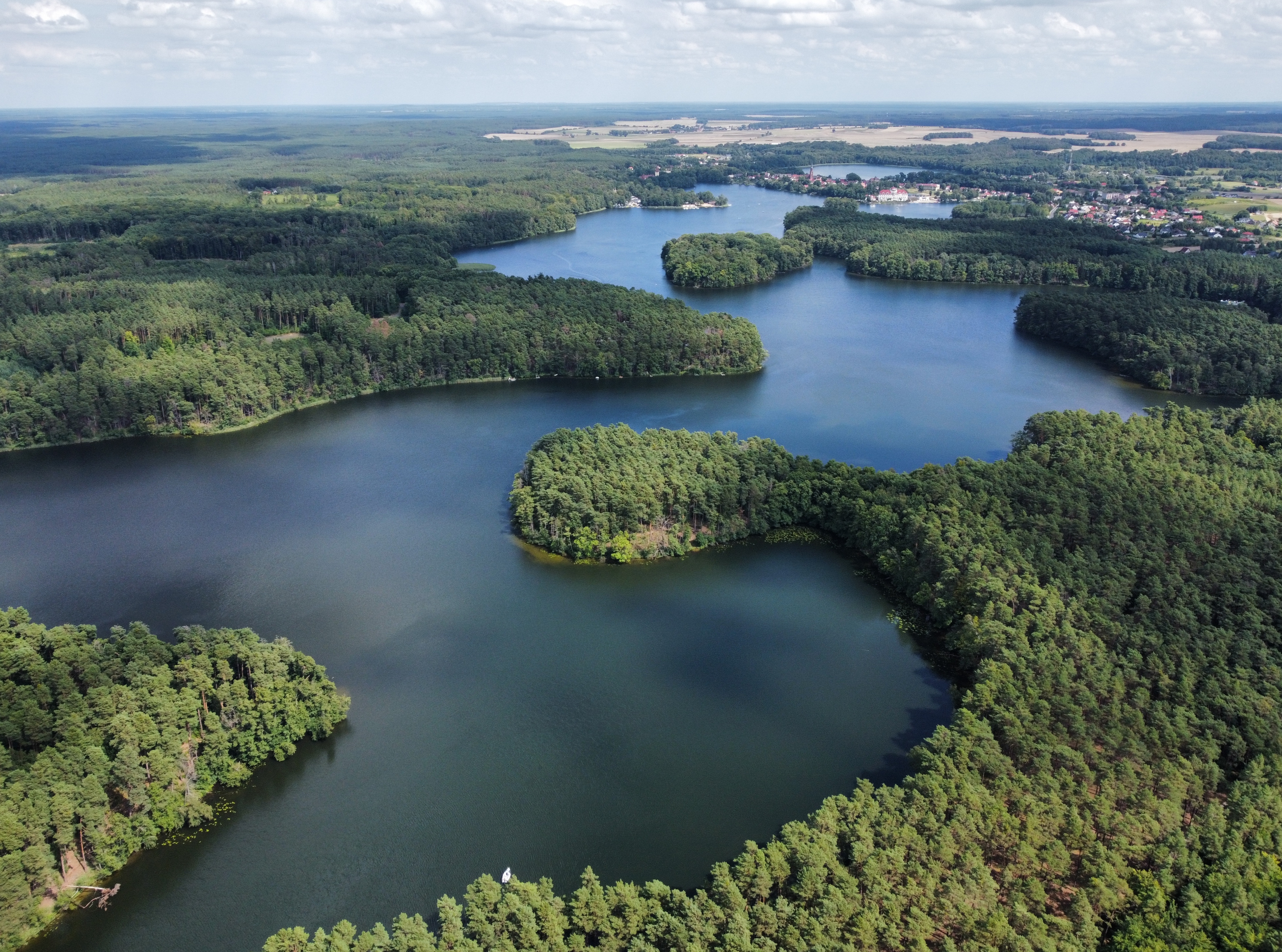 Jezioro Lubiąż z lotu ptaka — Lubniewice